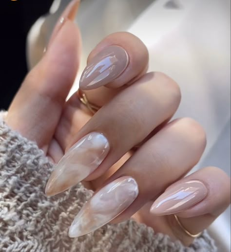 Milky White Fall Nails, White Marble Nail Designs, Milky White Marble Nails, Milky Nails Ideas, Milky White Almond Nails, White Marble Nails, Nails Milky White, White Almond Nails, Nail Shades