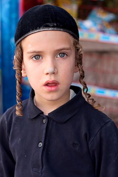 Jewish Boy in NYC Jewish Boy, Jewish Culture, Kids Around The World, Shabbat Shalom, Jewish People, We Are The World, World Cultures, People Of The World, Torah