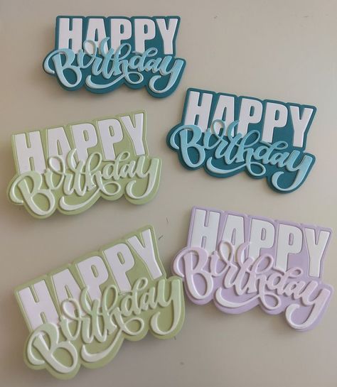 Cricut Birthday Cards, Happy Birthday Words, Diy Cake Topper Birthday, Cricut Cake, Cricut Birthday, 3d Cake Toppers, Cake Templates, Christmas Topper, Diy Cake Topper