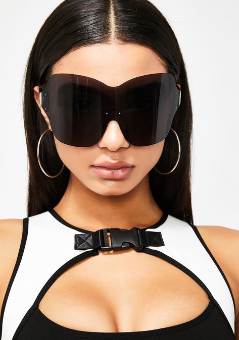 Mirror Glasses Sunglasses, Futuristic Glasses, Futuristic Sunglasses, Big Glasses, Clear Sunglasses, Reflective Sunglasses, Knitwear Trends, Dark Sunglasses, Luxury Lifestyle Fashion