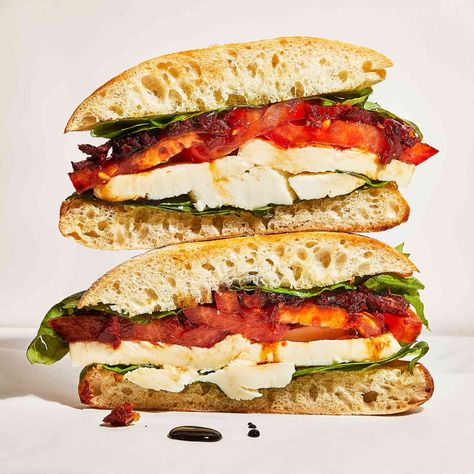 This caprese sandwich is fresh from the basil and hearty from thick, crusty ciabatta. The sun-dried tomatoes deepen the flavor. Protein Sandwiches, Healthy Chicken Sandwich Recipes, Protein Lunches, Protein Dinners, Packable Lunches, Veggie Sandwiches, Vegetarian Sandwiches, Packable Lunch, Hummus Sandwich