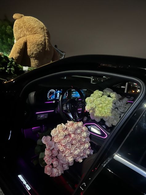 Mercedes With Flowers, Car Filled With Flowers, Car Full Of Flowers, Car With Flowers Inside, Flower Bouquet In Car Aesthetic, Inside Car, Random Products, Green Bouquet, Iphone Lockscreen Wallpaper