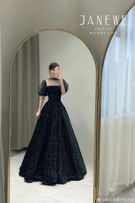 Classy Ball Gowns, Debut Dresses, Detail Couture, Dreamy Gowns, Girls Dress Outfits, Pretty Quinceanera Dresses, Gowns Dresses Elegant, Princess Ball Gowns, Prom Dress Inspiration