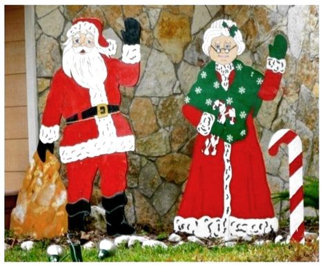 Mr & Mrs Santa Claus Yard Decorations Wooden Yard Decorations, Outdoor Santa, Santa Faces, Wood Yard Art, Santa And Mrs Claus, Painted Santa, Christmas Cutouts, Santa Claus Decorations, Christmas Yard Art