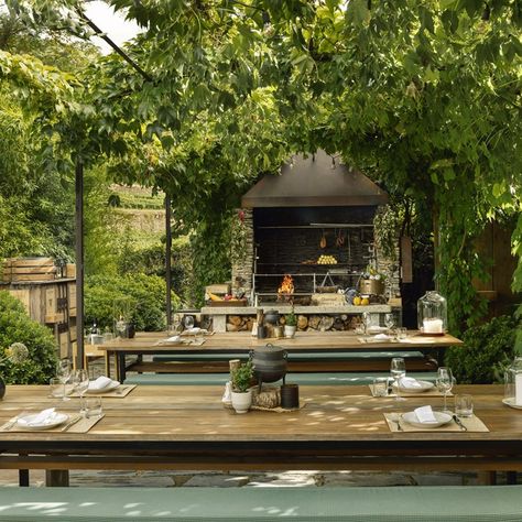 Portugal Honeymoon, Douro Valley Portugal, Classic Dining Room, Six Senses, Douro Valley, Architectural Photographers, Travel Industry, Rustic Outdoor, Hotel Resort