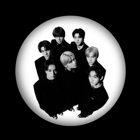 Enhypen Circle Icon, Enhypen Fisheye, Kpop Iphone Wallpaper, Iphone Theme, Discord Banner, Png Icons, Printable Stickers, Bts Pictures, Iphone Wallpaper