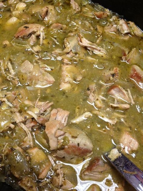 Chile Verde Recipe. My taco shop makes the best Chile Verde I've ever had, but I think this recipe will be be damn close and every bit as good! Can't wait to try it :)) Chile Verde Recipe, Chili Verde Recipe, Green Chili Pork, Green Chili Recipes, Chili Verde, Chile Recipes, Verde Recipe, Chili Cook Off, Mexican Cooking