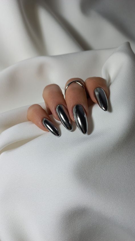 Black Chrome Nails, Metallic Nails Design, Milky Nails, Chrome Nails Designs, Silver Nail, Her Nails, Metallic Nails, Silver Nails, Minimalist Nails