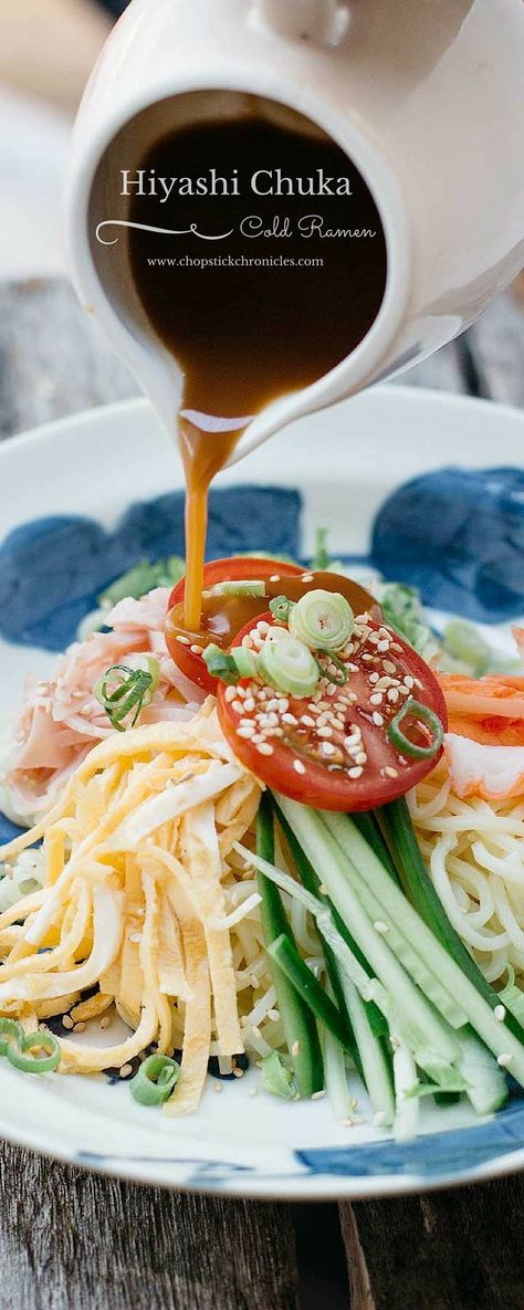 Hiyashi Chuka, Cold Ramen, Ramen Salad, Easy Japanese Recipes, Sesame Dressing, Fast Foods, Roll Recipes, Japanese Recipes, Sushi Roll