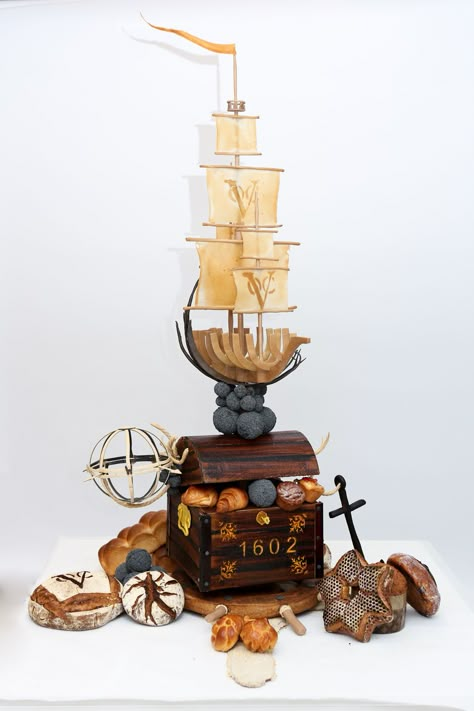 Bread Showpiece, Chocolate Sculpture, Bread Display, Chocolate Showpiece, Sugar Bread, Chocolate Sculptures, Chocolate Work, Food Sculpture, Bread Art