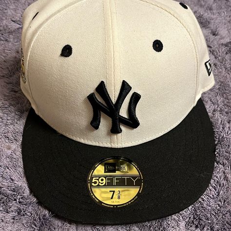 Color Crema, New Era 59fifty, Cool Hats, Ball Cap, Black Cream, New Era, Black Color, Accessories Hats, Outfit Ideas