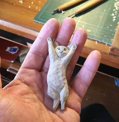 Tre Kunst, Whittling Projects, Are You Experienced, Simple Wood Carving, Sculpture Art Clay, Dremel Wood Carving, Sculptures Céramiques, Wood Carving Designs, Wood Carving Patterns