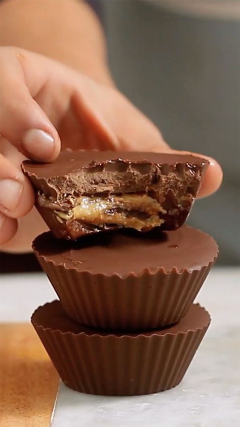 Chocolate Peanut Butter Recipes, Peanut Butter Cups Recipe, Desserts Chocolate, Chocolate Peanut Butter Cups, Peanut Butter Recipes, Chocolate Cups, Butter Recipe, Peanut Butter Cups, Candy Recipes