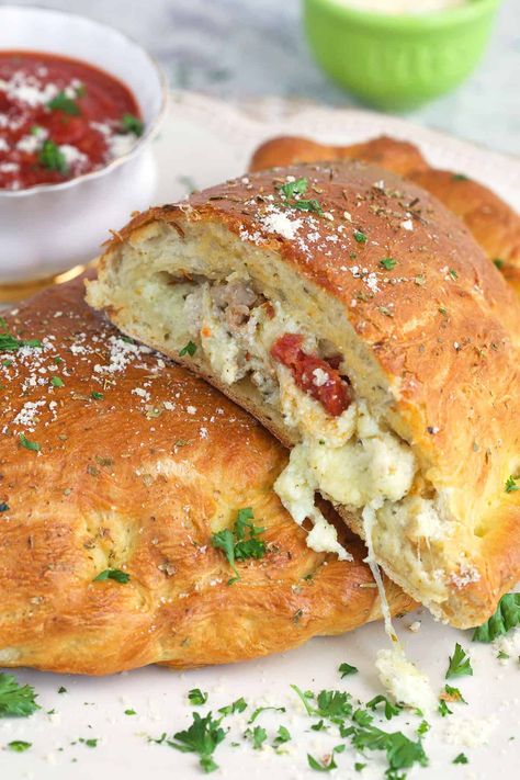 Calzone Recipe Salami Calzone Recipe, Potato Calzone, Supreme Calzone Recipe, Homemade Calzones With Pizza Dough, Calzones With Pizza Dough, Smoked Calzone, Cheese Calzone Recipe, Calzone Recipe With Store Bought Pizza Dough, Sauteed Green Peppers