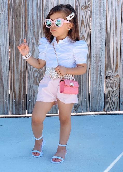 #girlsfashion #littlegirls #kidsfashionideas #fashion #fashionstyle #fashiontrend #moda #skirtfashion #outfits #outfitideas #outfitgirl #style #sunglasses #childrens White Sandal, Fashion Baby Girl Outfits, Toddler Girl Style, Kids Styles, فستان سهرة, Girls Outfits, Fashion Baby