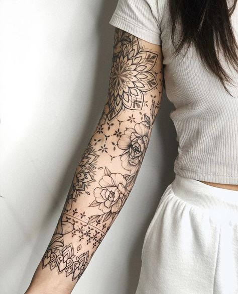 Tattoos Classy, Lace Sleeve Tattoos, Small Feminine Tattoos, Rare Tattoos, Tattoo Sleeve Filler, Mandala Tattoo Sleeve, Feminine Tattoo Sleeves, Tattoo Filler, Forearm Tattoo Women