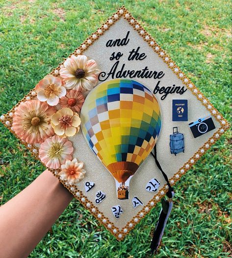 Elegant Grad Cap Ideas, Bts Cap Graduation, Kpop Grad Cap, Bts Graduation Cap Ideas, Grad Hats, Игрушки Funko Pop, Graduation Cap Decoration Diy, High School Graduation Cap, College Graduation Cap Decoration