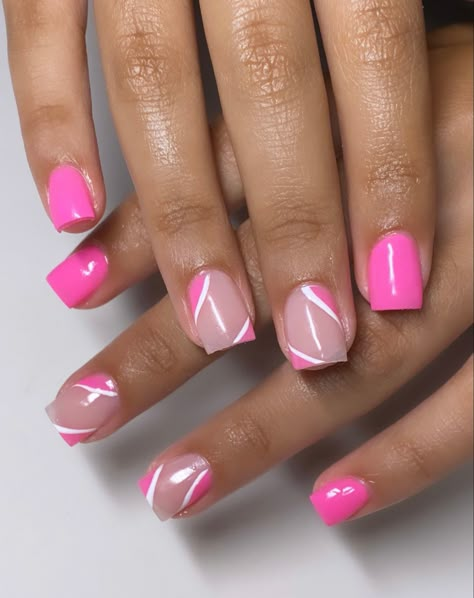 Barbie nails Easy Barbie Nails, Barbie Square Nails, Malibu Barbie Nails, Barbie Theme Nails, Barbie Aesthetic Nails, Barbie Nails 2023, Barbie Core Nails, Barbie Themed Nails, Barbie Nails Short