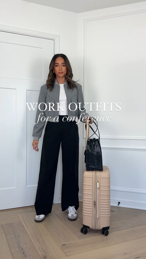 Work Outfits Women New York, Gen Z Travel Outfit, Chicago Business Outfits, Traveling For Business Outfits, Busy Casual Outfit Women, Business Casual Travel Capsule Wardrobe, Trendy Conference Outfit, Work Convention Outfits Women, Interior Designer Outfit Ideas