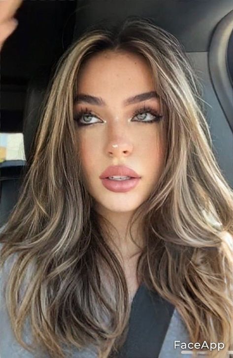 Light Brown Hair With Highlights On Tan Skin, Hair Color On Tan Skin Tone, Hair Dyed For Brown Skin, Hair Color Tanned Skin, Dyed Hair With Roots Showing, Tan Skin Highlights Hair, Hair Inspo Color 2024, Rich Girl Hair Color, Summer Hair Color Ideas For Dark Hair