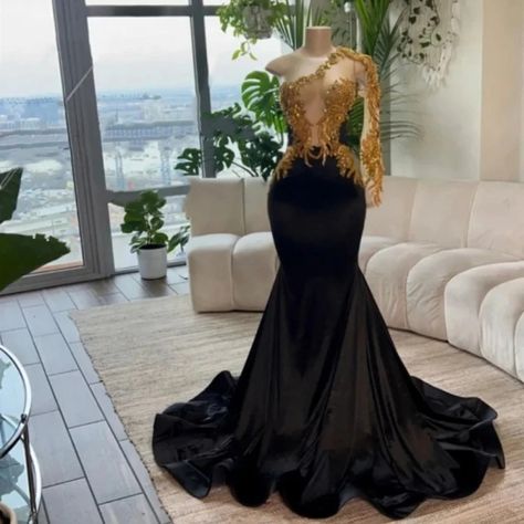 Black And Gold Prom Dress, Prom Dresses For Girls, Outfits For Middle School, Brown Prom Dresses, Cute Formal Dresses, African Prom Dresses, Gold And Black Dress, Gold Prom, Gold Prom Dresses