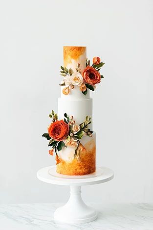 Cake Greenery, Wedding Terracotta, Wedding Cake Greenery, Sugar Flower Wedding Cake, Bridal Cakes, Orange Wedding Cake, Sakura Wedding, Wedding Pastel, Cakes Decorating