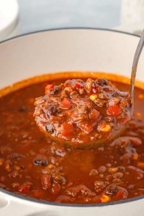 This hearty chili soup is the perfect blend of comfort and flavor! Loaded with ground beef, beans, and a rich broth, it’s an easy, one-pot meal that’s great for weeknight dinners. Cozy, filling, and full of bold chili flavors! Chili Made With Beef Broth, Chili Soup Recipe Homemade, Chilli Bean Soup Recipe, Five Alarm Chili, All Day Chili Recipe, Chili Soup Recipe Beef, Best Chilli Recipes Award Winning, Chili Soup Recipe Easy, Beanless Chilli