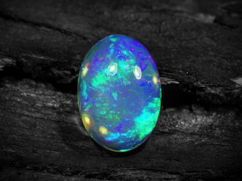 latest addition to my #etsy shop: 14x10mm - 4.95-Ct - AAA grade opal, opal crystal, multi fire opal, natural Ethiopian opal, white opal, welo opal cabochon jewelry making https://etsy.me/3CjFwMt #white #oval #opal Fire Shape, Rainbow Fire, Opal Color, Opal White, White Rainbow, Cabochon Jewelry, October Birthstone, Welo Opal, Opal Crystal