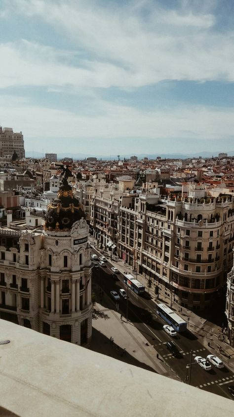 #madrid #metropolitan #city #wallpaper #spain #españa #vintage Madrid City Wallpaper, Vintage Spain Aesthetic, Spain Wallpaper, Madrid Aesthetic, Spain Aesthetic, Madrid City, Madrid Wallpaper, Luxury Background, City Wallpaper