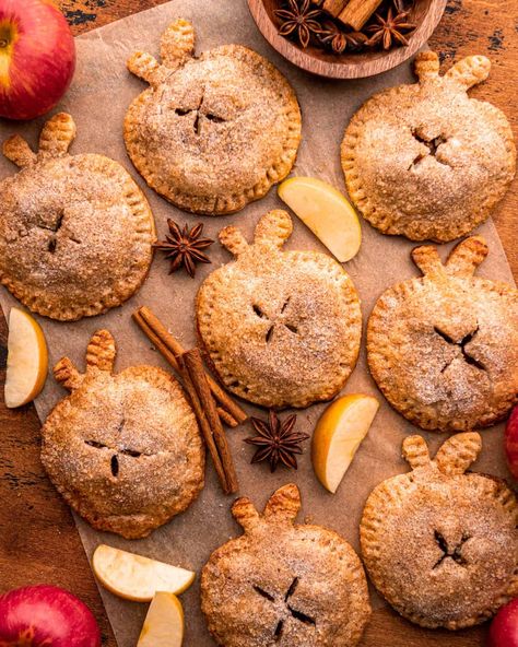 Mini Apple Pies - In Bloom Bakery Mini Apple Pie Recipe, Mini Apple Pie, Cinnamon Filling, Vegan Apple Pie, Homemade Apple Pie Filling, Homemade Pie Crust Recipe, Butter Pecan Cake, Honey Cornbread, Apple Hand Pies