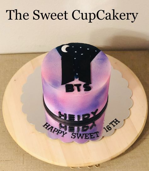 Bts Cake Design Purple, Bts Cake Birthday Ideas, Birthday Ideas Simple, Bts Cake Design, Bts Birthday, Bts Cake, Bts Birthdays, Butterfly Cakes, Celebrity Style Red Carpet