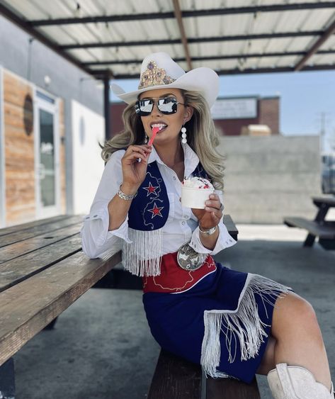 Rodeo Queen Outfits, Rodeo Queen Clothes, Miss Rodeo America, Queen Clothes, Queen Outfits, Rodeo Party, Cowgirl Style Outfits, Queen Outfit, Cowgirl Aesthetic