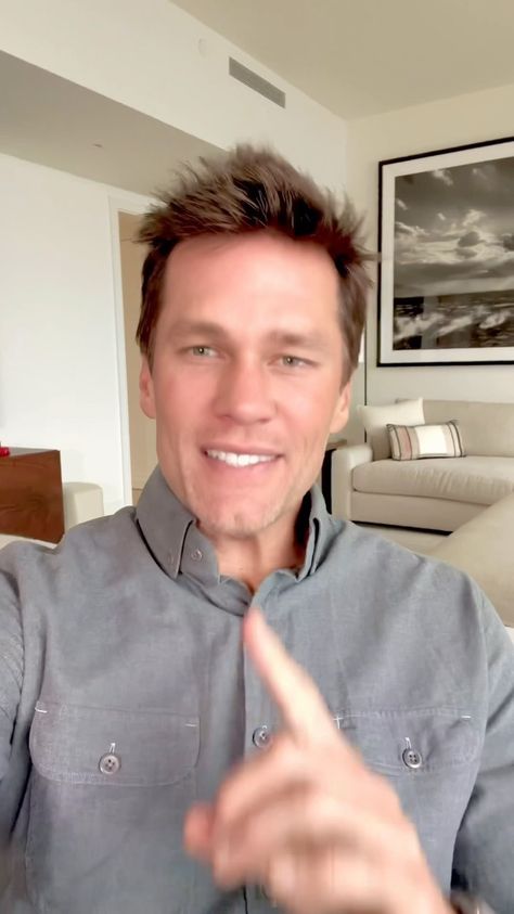 Tom Brady (@tombrady) • Instagram photos and videos Tom Brady Funny, Tom Brady Photos, Tom Brady And Gisele, Jesse Spencer, Refer A Friend, Tom Brady, Attractive Guys, Apple Phone, Never Forget