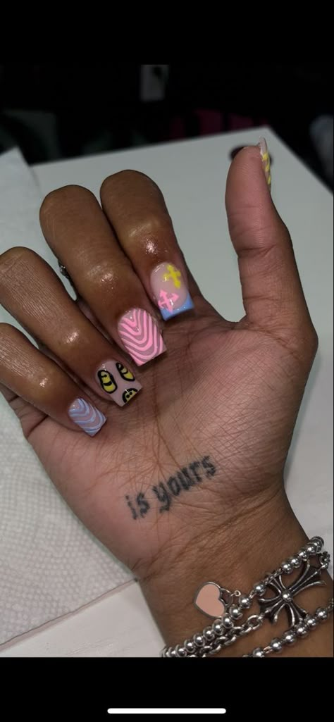 2000s Acrylic Nails Short, Creative Short Acrylic Nails, Mix Match Acrylic Nails, Freestyle Short Acrylic Nails, Lsd Nails Short, Short Exotic Nail Designs, Exotic Nails Short, Different Design On Each Nail, Short Y2k Nails