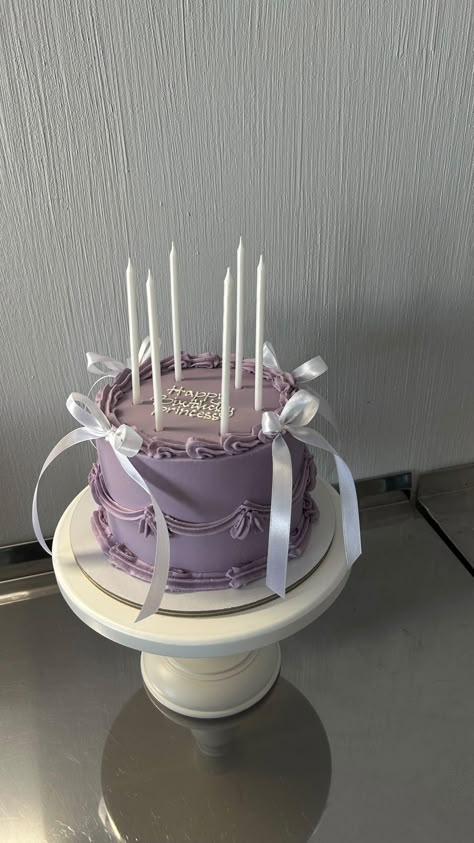 Нежный сиреневый торт для дочки на четырнадцатилетие 🤍 Birthday Cake Ideas Purple, Purple Cake Aesthetic, Birthday Cake Aesthetic Purple, Purple Birthday Cake Ideas, Birthday Cake Purple, Purple Birthday Cake, Birthday Cake Aesthetic, Purple Ideas, Purple Cakes Birthday