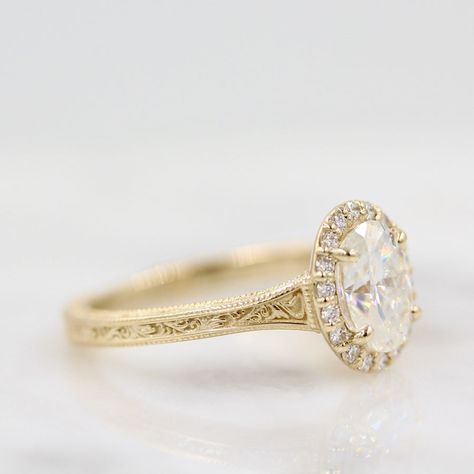 Unique gold engagement rings