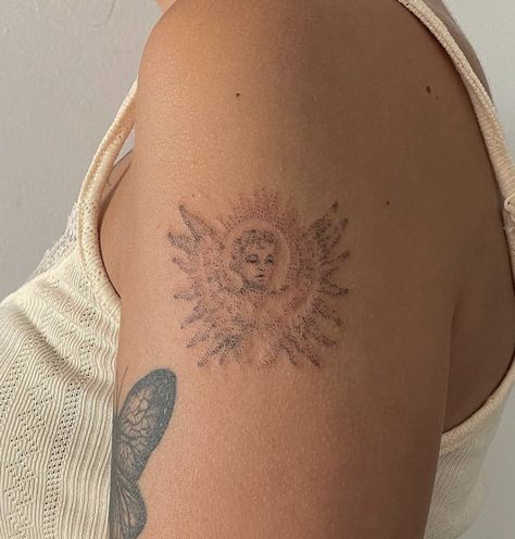 Minimalist Tattoo Shoulder, Pointalism Tattoos, Ethereal Tattoo Ideas, Brown Ink Tattoo, Illusion Tattoo, Horrible Tattoos, Illusion Tattoos, Optical Illusion Tattoos, Master Tattoo