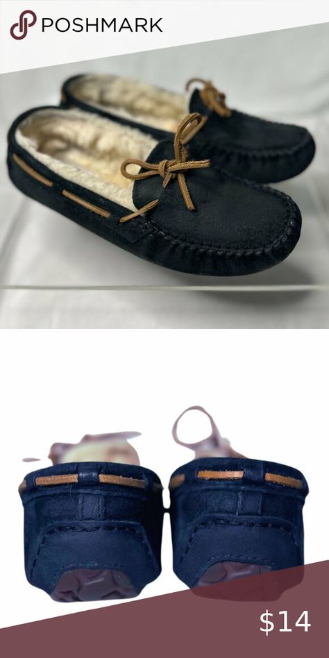 UGG DAKOTA Dark Blue SUEDE SHEEPSKIN MOCCASIN WOMEN'S SLIPPERS - SIZE US 6 Ugg Dakota, Women's Totes, Moccasins Women, Moccasins Style, Suede Moccasins, Women's Slippers, Ugg Australia, Blue Suede, Womens Tote