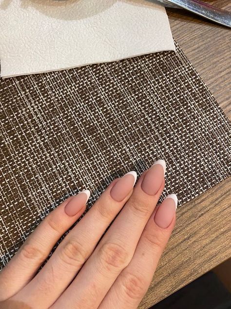 Clear Glitter Nails, Matte Nails Glitter, Office Nails, Purple Acrylic Nails, Stylish Nails Designs, Matte Nails Design, Minimal Nails, French Tip Acrylic Nails, Glamorous Nails