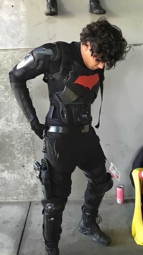 Jason Todd Character Design, Red X Cosplay, Dc Cosplay Ideas, Jason Todd Cosplay Female, Jason Todd Costume, Robin Cosplay Dc, Jason Todd Inspired Outfits, Jason Todd Outfit, Jason Todd Suit