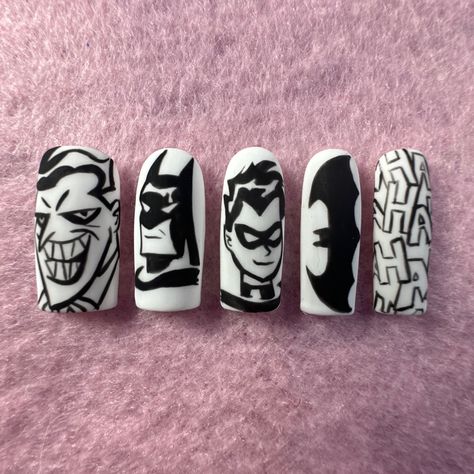 Dc Inspired Nails, Dc Nail Art, Superhero Nail Art, Wwe Nails Designs, Nightwing Nails, Batman Acrylic Nails, Batman Nails Design, Batman Nails Acrylic, Transformers Nails