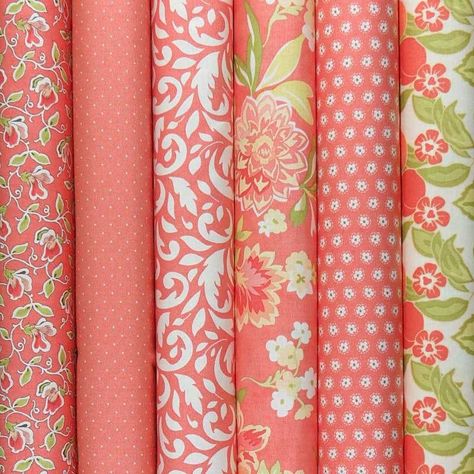 Asian Quilts, Tree Quilts, Bathroom Printables, Fabric Trimmings, Embroidery On Kurtis, Kurti Embroidery Design, Quilt Fabrics, Kawaii Crochet, Cute Fabric