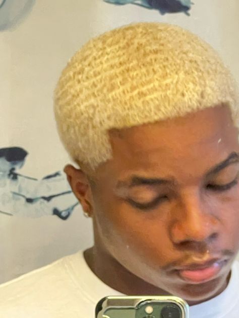 Blonde Fade Haircut Men, Blonde Hair Black Men, Waves 360, Blonde Hair Men, 360 Hair, Bleached Hair Men, Taper Fade Short Hair, Waves Hairstyle Men, Boy Braids