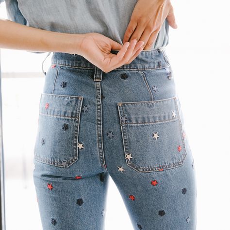 denim every day 21 of 24 / your fall wardrobe, starring: our rivet & thread embroidered jeans. blue, white and ready for a close-up. and limited edition, might we add. #denimmadewell #denimeveryday Embroided Jeans, Painted Jeans, All Jeans, Denim Day, Denim Diy, Painted Denim, Thrift Fashion, Denim Details, Embroidered Jeans