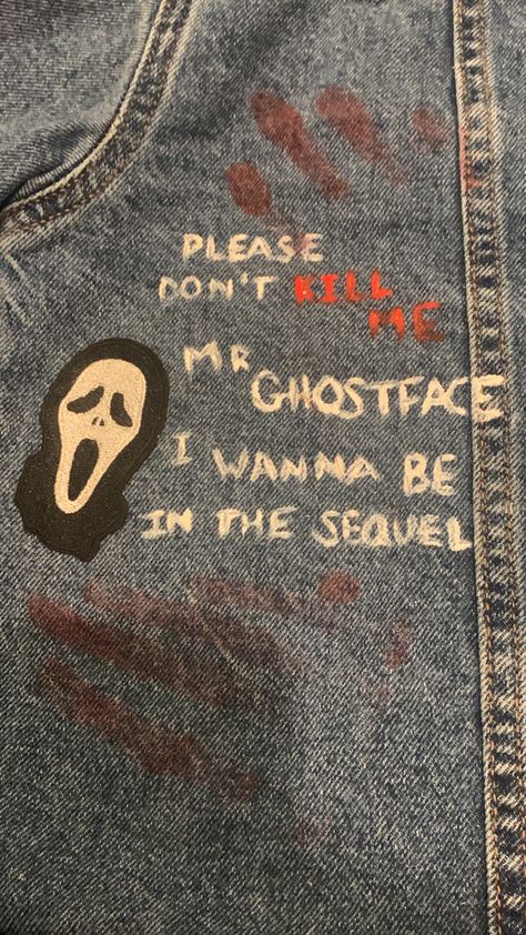 Ghostface Bleach Shirt, Halloween Aesthetic Ghostface, Ghostface Christmas, Ghostface Jacket, Horror Painted Jeans, Ghost Face Shirt Ideas, Ghostface Painting, Scream Outfits, Jacket Painting