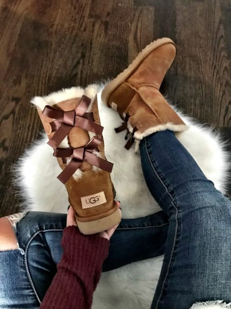 A review of ALL of the best UGG's | Bailey Bow II UGG Boots (bow back boots) Boots With Bows, Ugg Boots With Bows, Ugg Boots Outfit, Alexandra Pereira, Boots Uggs, Uggs Boots, Ugg Boots Tall, Bailey Bow Uggs, Smen