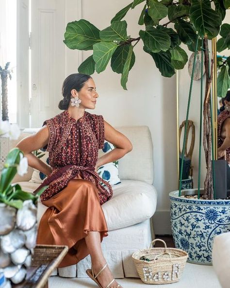 Rebecca de Ravenel on Instagram: "Chez Filipa @filipa_de_abreu in a new Favorite Flower 🌼 @shoprebeccaderavenel 📸 @louiethain" Classic Boho Style, Business Portrait Photography, Rebecca De Ravenel, Polished Casual, Favorite Flower, Street Style Summer, Summer Chic, Boho Summer, Fancy Outfits