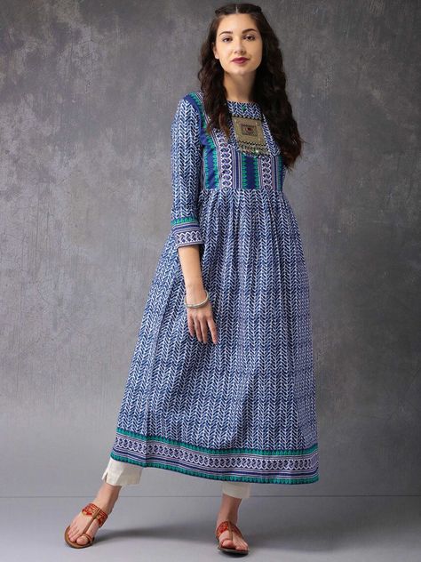 Tunics For Women Indian With Jeans, Tunics For Women Indian, Shirt Kaftan, Long Boho Dress, Pakistan Clothes, Tunics For Women, Kurti Style, Printed Anarkali, Party Wear Gown