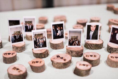 Polaroid Wedding Favors, Polaroid Wedding, Wedding Photo Display, Guest Favors, Wedding Roles, Colorful Invitations, Guest Book Table, Romantic Bouquet, Eclectic Wedding