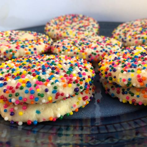 Springtime Cookies, Mexican Cookies Recipes, Mexican Bakery, Mexican Cookies, Mexican Sweets, Mexican Pastries, Mexican Sweet Breads, Mexican Bread, Savory Treats